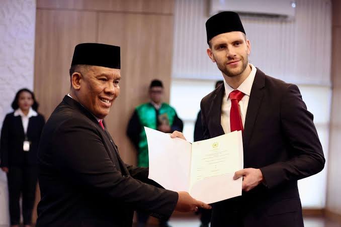 Komentar Media Asing Soal Maarten Paes Sudah Bisa Bela Timnas Indonesia