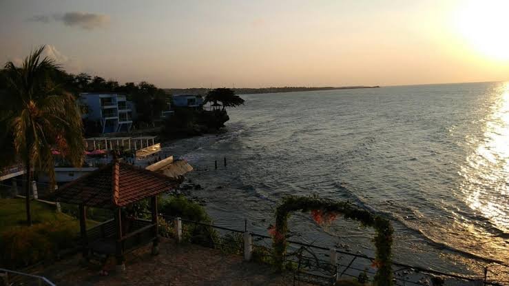 Liburan Bingung Mau Kemana? Inilah Tempat Wisata Pantai di Lamongan Jawa Timur