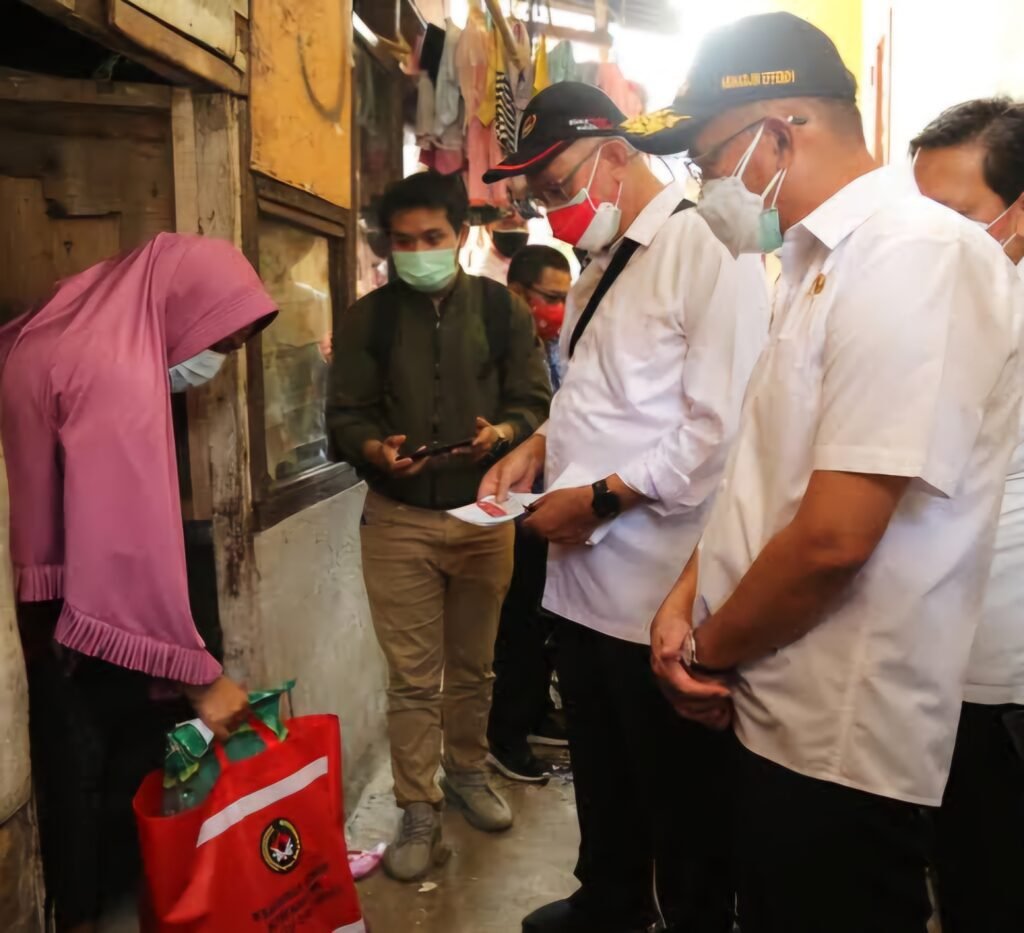 Penerima Bansos Itu-itu Aja, Mensos Ubah Pola Penyaluran dari Seumur Hidup Jadi 5 Tahun