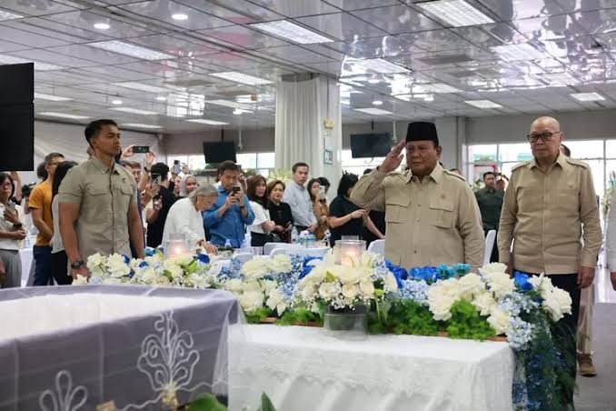 Presiden Prabowo Hadiri Pemakaman Kwik Kian Gie: Kehilangan Salah Satu Putra Terbaik Bangsa