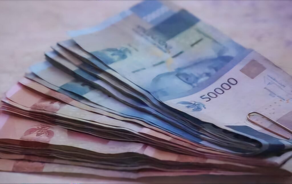 Rupiah Kembali Pimpin Mata Uang Paling Kuat di Asia