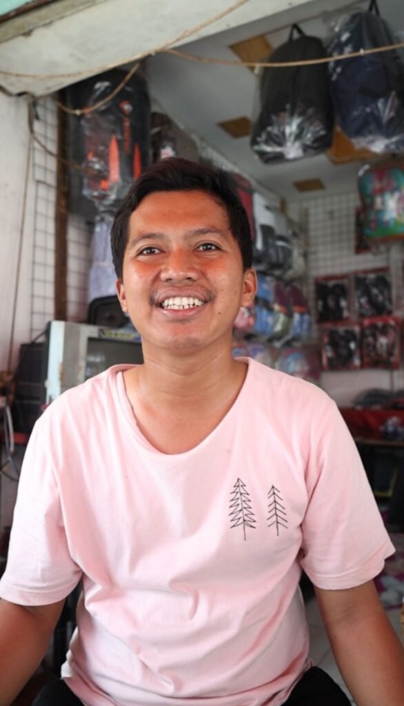 Jalan Diperbaiki, Warga Sekitar Pasar Bukit Pamulang: Alhamdulillah Tak Ada Lubang Lagi 1