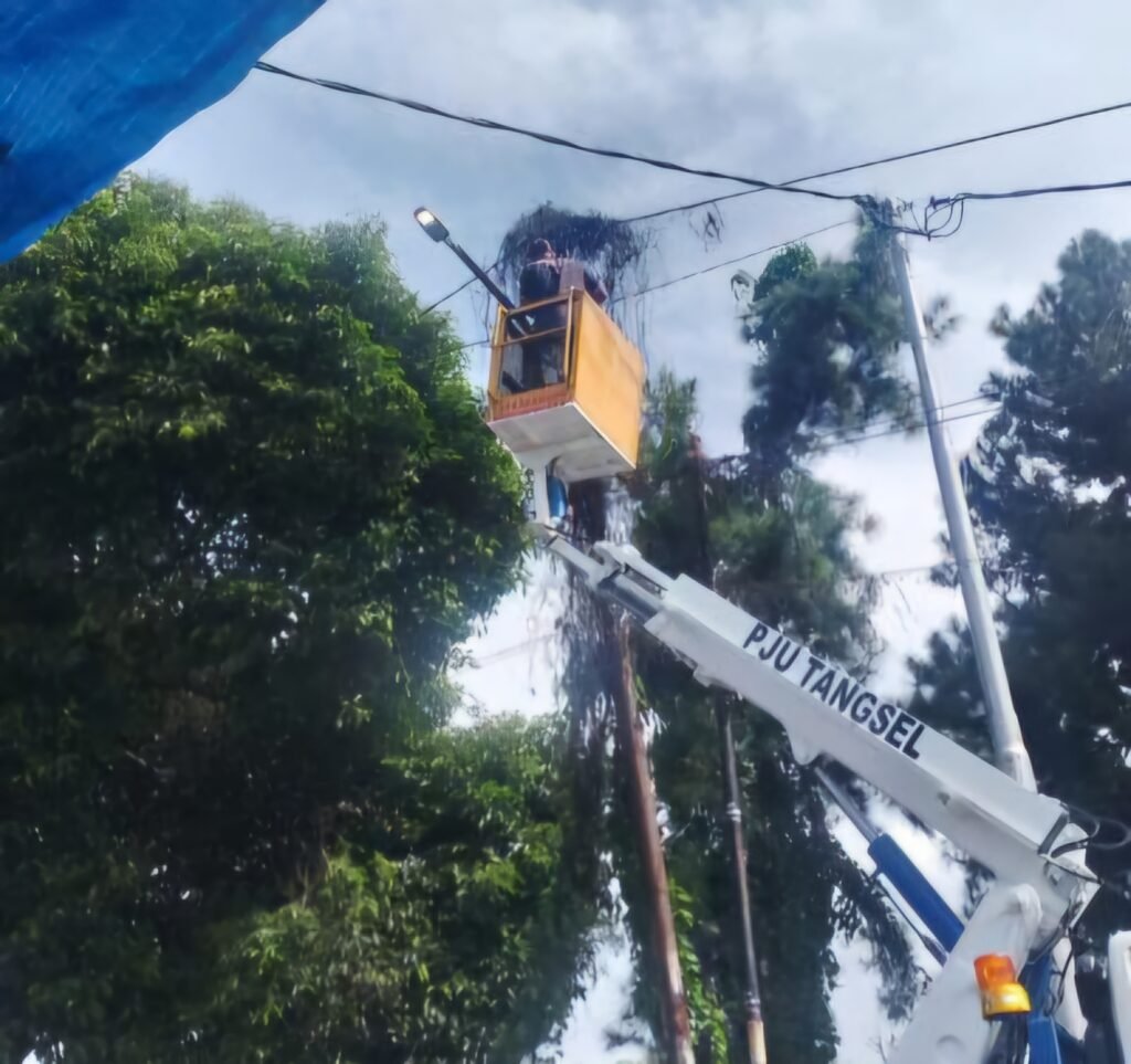 Sambut Nataru, Dishub Tangsel Perbaiki 6.050 Titik Lampu Jalan di 7 Kecamatan