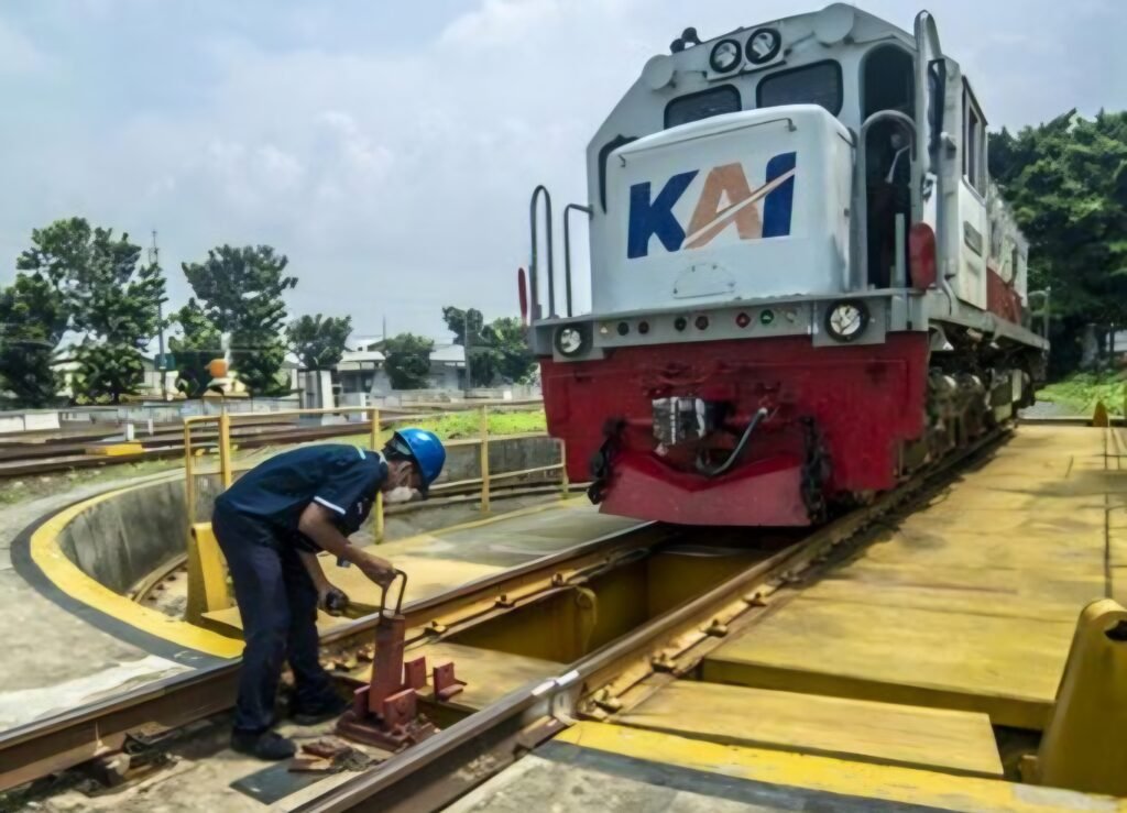 KAI Siap Adopsi Solar Campur Sawit 50%, Dorong Kereta Api Rendah Emisi