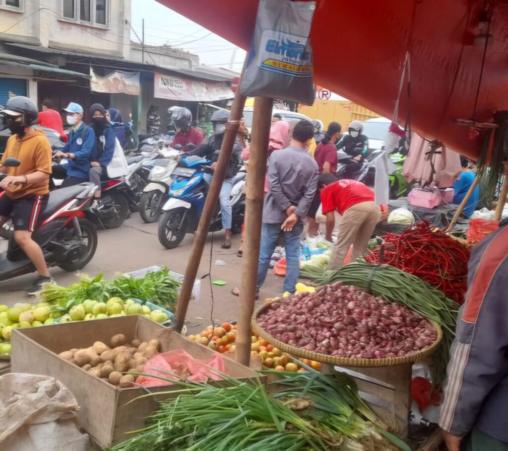 Dugaan Oknum “Bekingi” PKL Pasar Serpong, Pilar Saga: Kita Sanksi Berat!