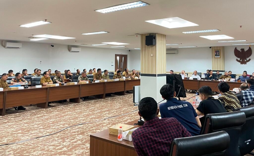 DPRD Ngegas Izin Padel Bermasalah, Satpol PP Tangsel Klaim Sudah 3 Disegel