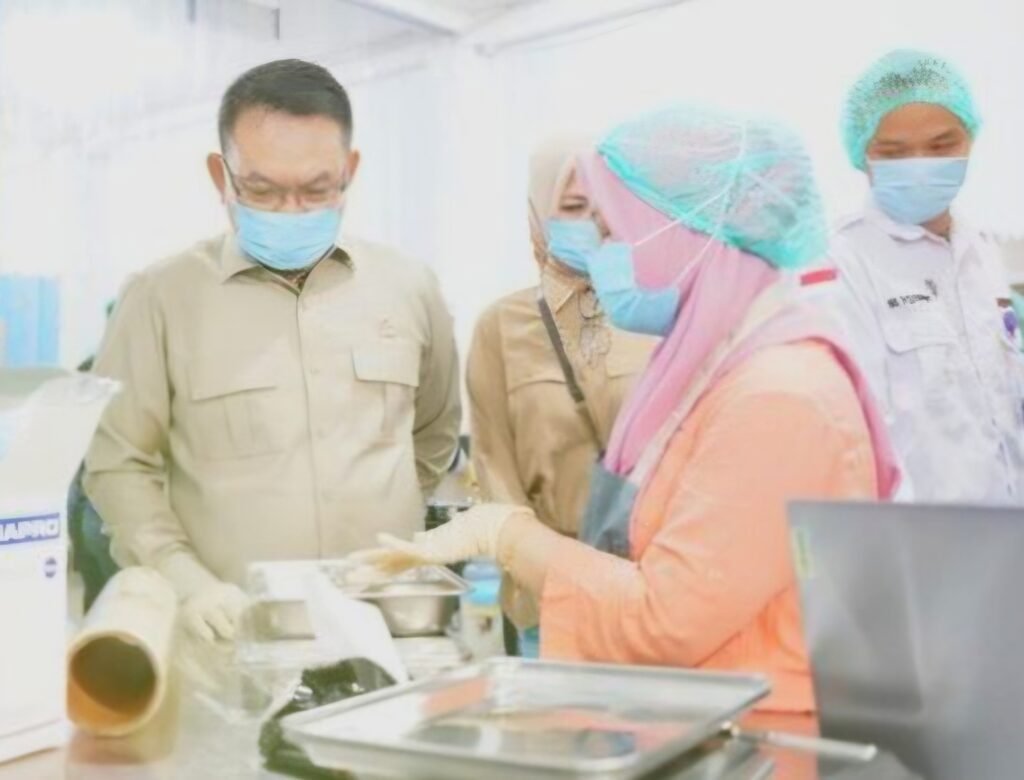 Fokus Penerima Manfaat Dapat Gizi Layak, Dudung Berhentikan MBG Kotor di Jakbar
