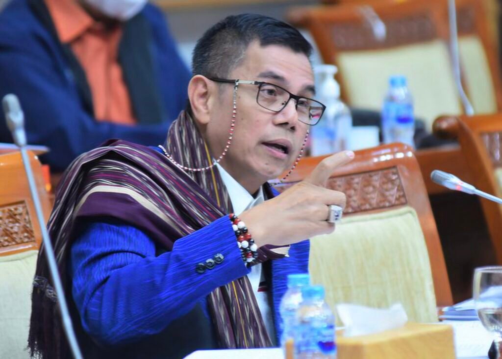 Bukti Kasus Chromebook Solid, DPR Minta Hakim Tak Terpancing Opini Luar Sidang