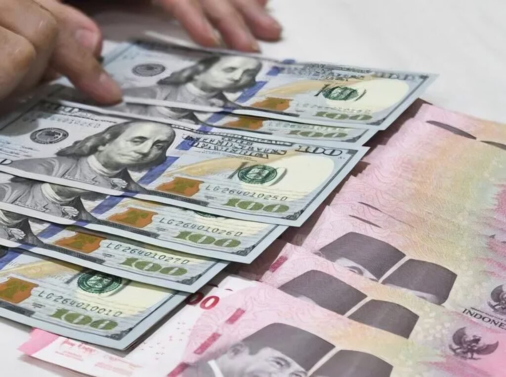 Rupiah Merangkak Naik Rp17.663 per Dolar AS