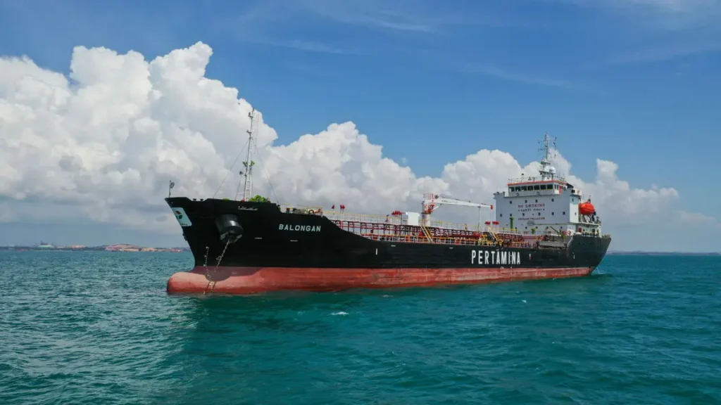 Selat Hormuz Ditutup Kembali, Wamenlu Arif: Pasokan Minyak RI Aman dari Afrika