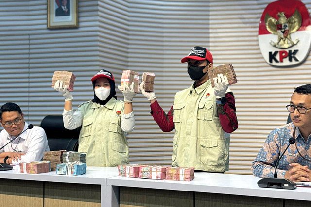 Pemeriksa Pajak Diduga Menerima Uang, KPK Terus Usut Aliran Dana Korupsi KPP Banjarmasin