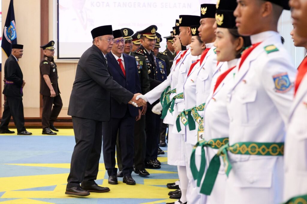 Sambut HUT ke-81 RI, Wali Kota Kukuhkan 50 Anggota Paskibraka Tangsel