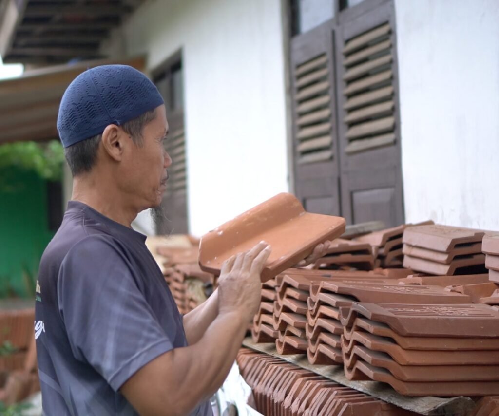 Atap Rumah Seng Berdampak Kesehatan Paru, Prabowo Minta Gentengisasi Segera Rampung