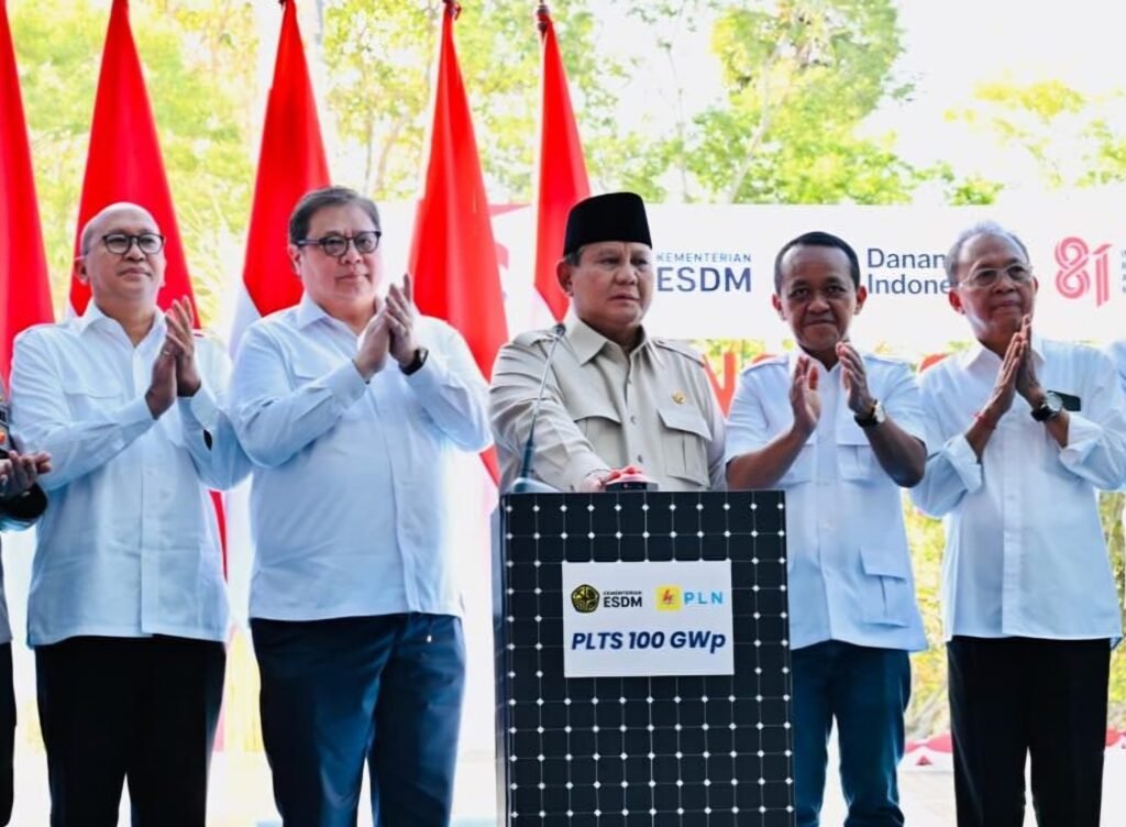 Resmikan PLTS, Indonesia Targetkan Stop Impor Minyak dan LPG Menuju Swasembada Energi