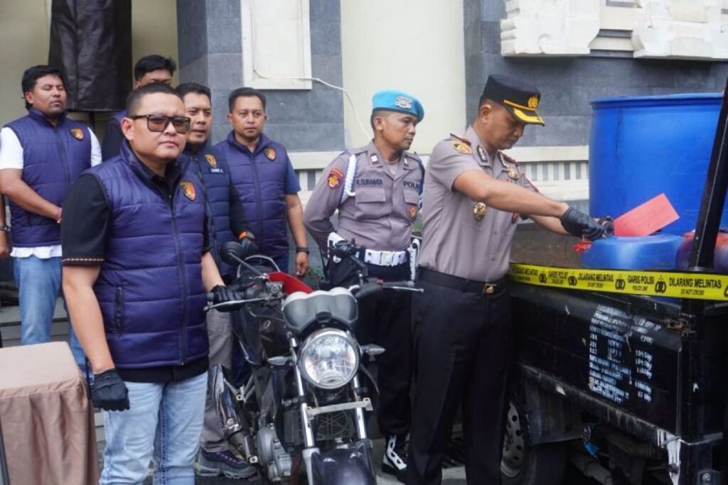 Ciduk Penimbun Pertalite di Denpasar, Libatkan Operator SPBU dan 57 Barcode Palsu