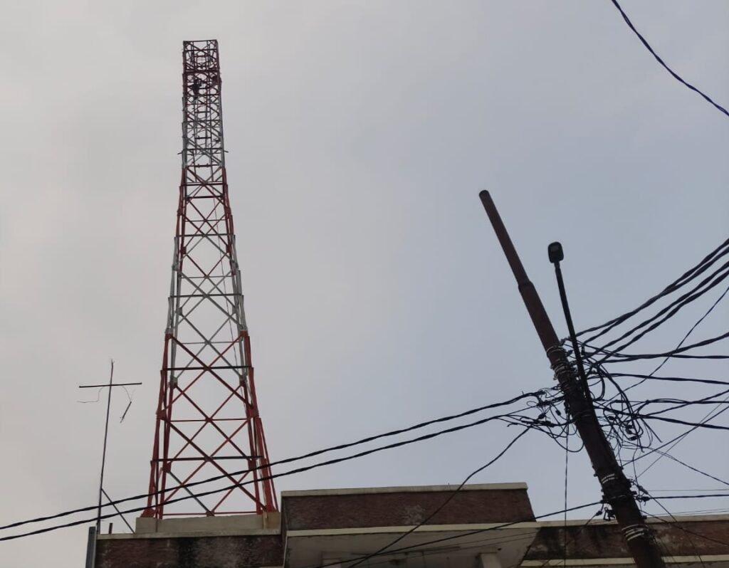 Tower Telekomunikasi Diduga Ilegal Merebak Di Tangsel: Ancaman Keselamatan dan Pertaruhan Wibawa Pemerintah